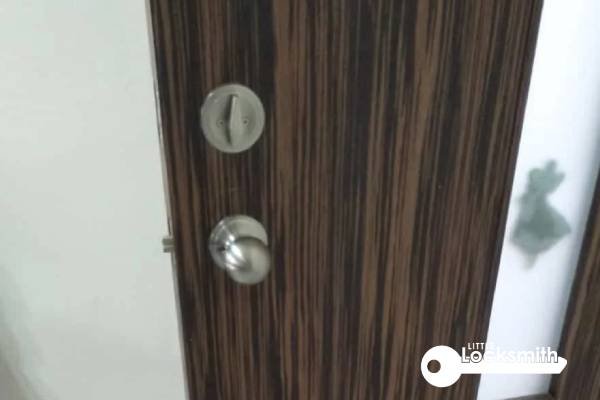 door-lock-little-locksmith-singapore-3